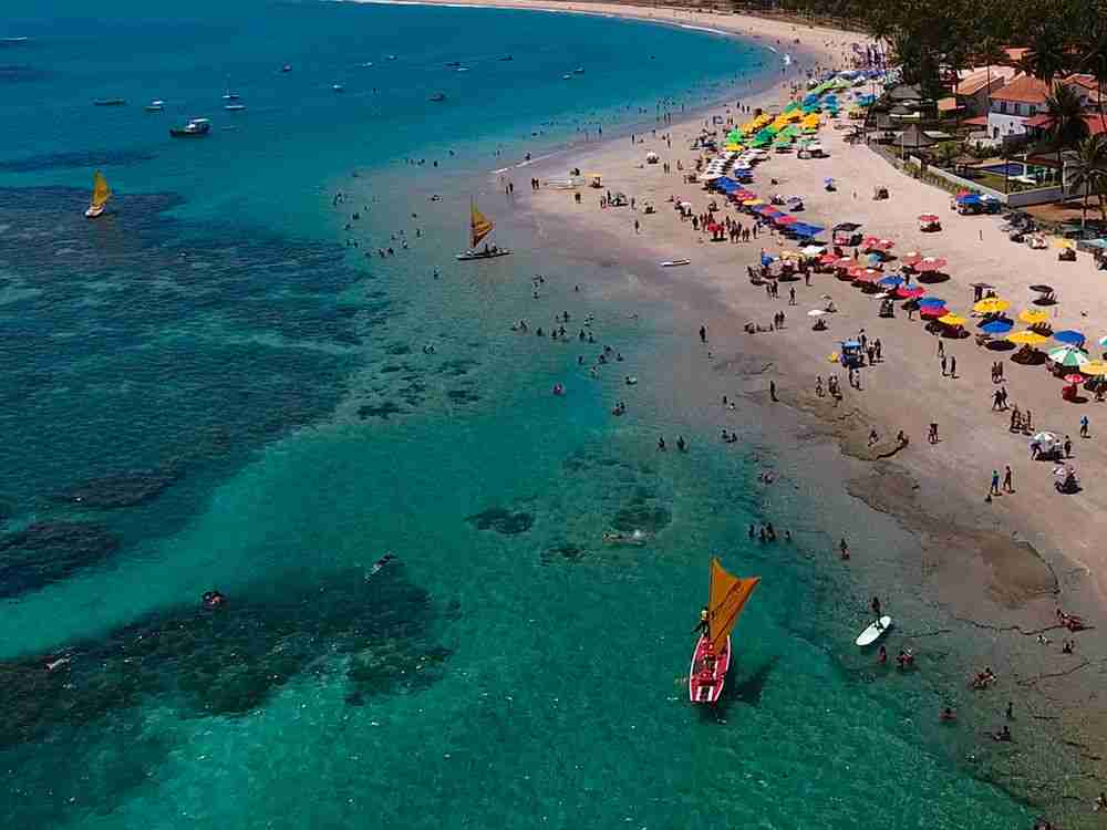 Praia com Jangada em Porto de Galinhas